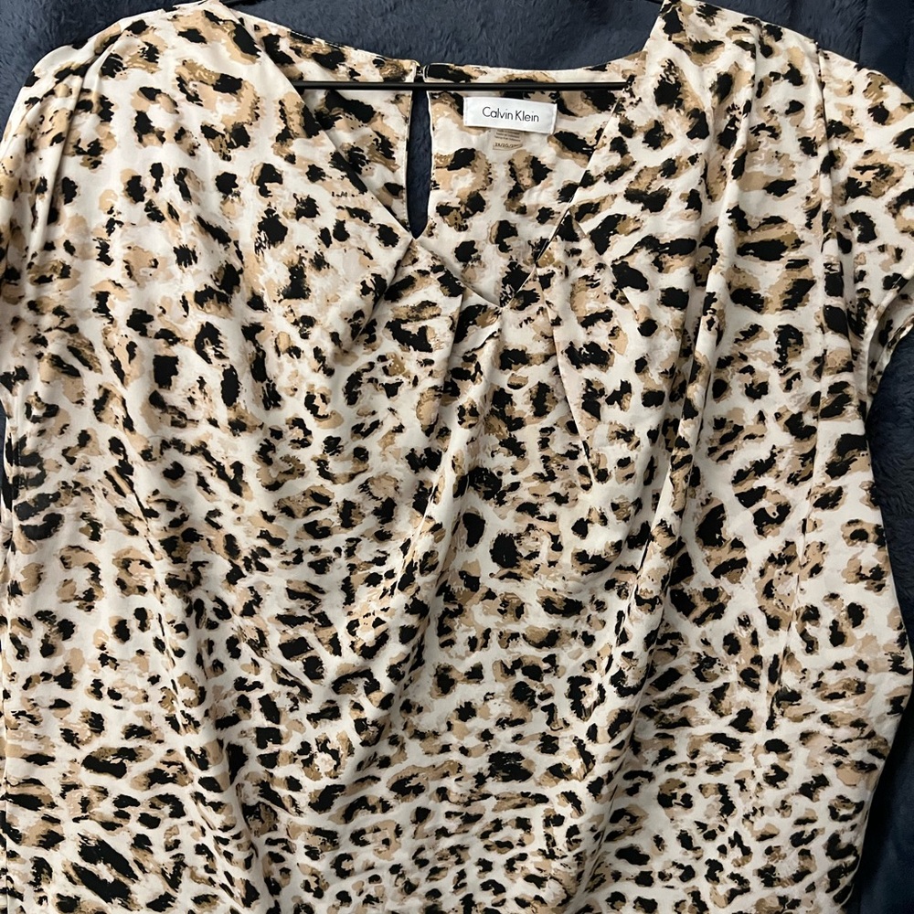 Calvin Klein leopard print short sleeve blouse - 2X